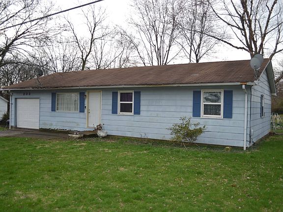 2nd image of 303 E Pine St