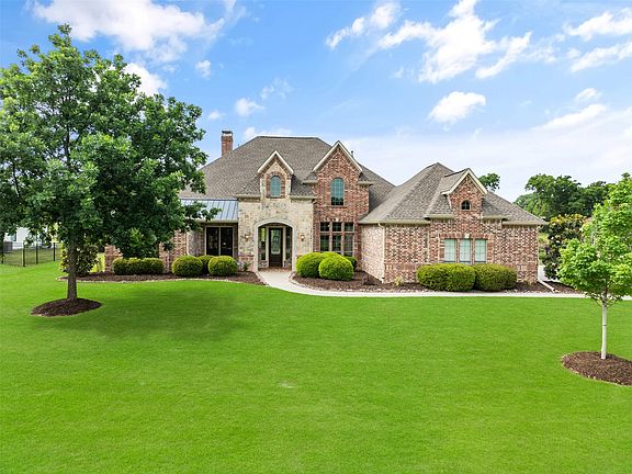 5th image of 2000 Fair Oaks Ln