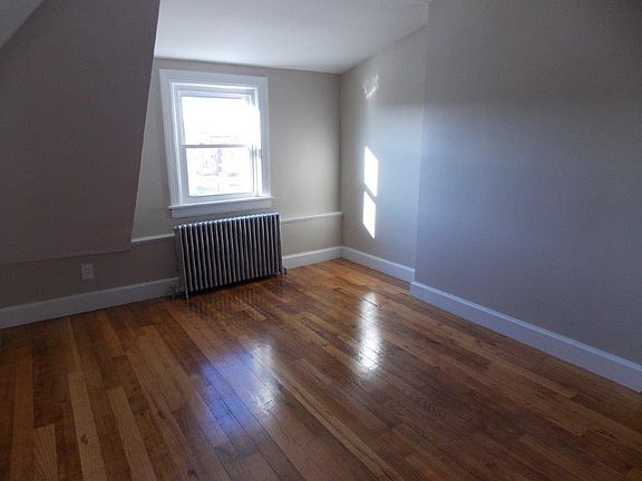 4th image of 19 S Angell St #10