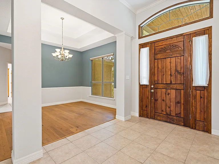 307 Echo Valley Dr — Photo 2