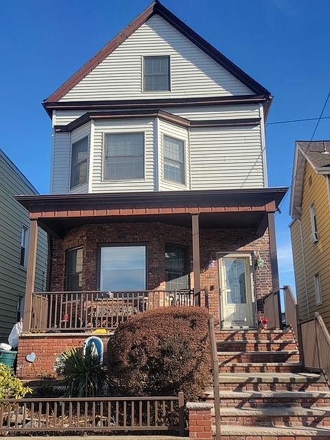 1st image of 126 Lord Ave