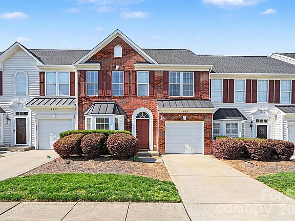 2nd image of 4085 Holly Villa Cir
