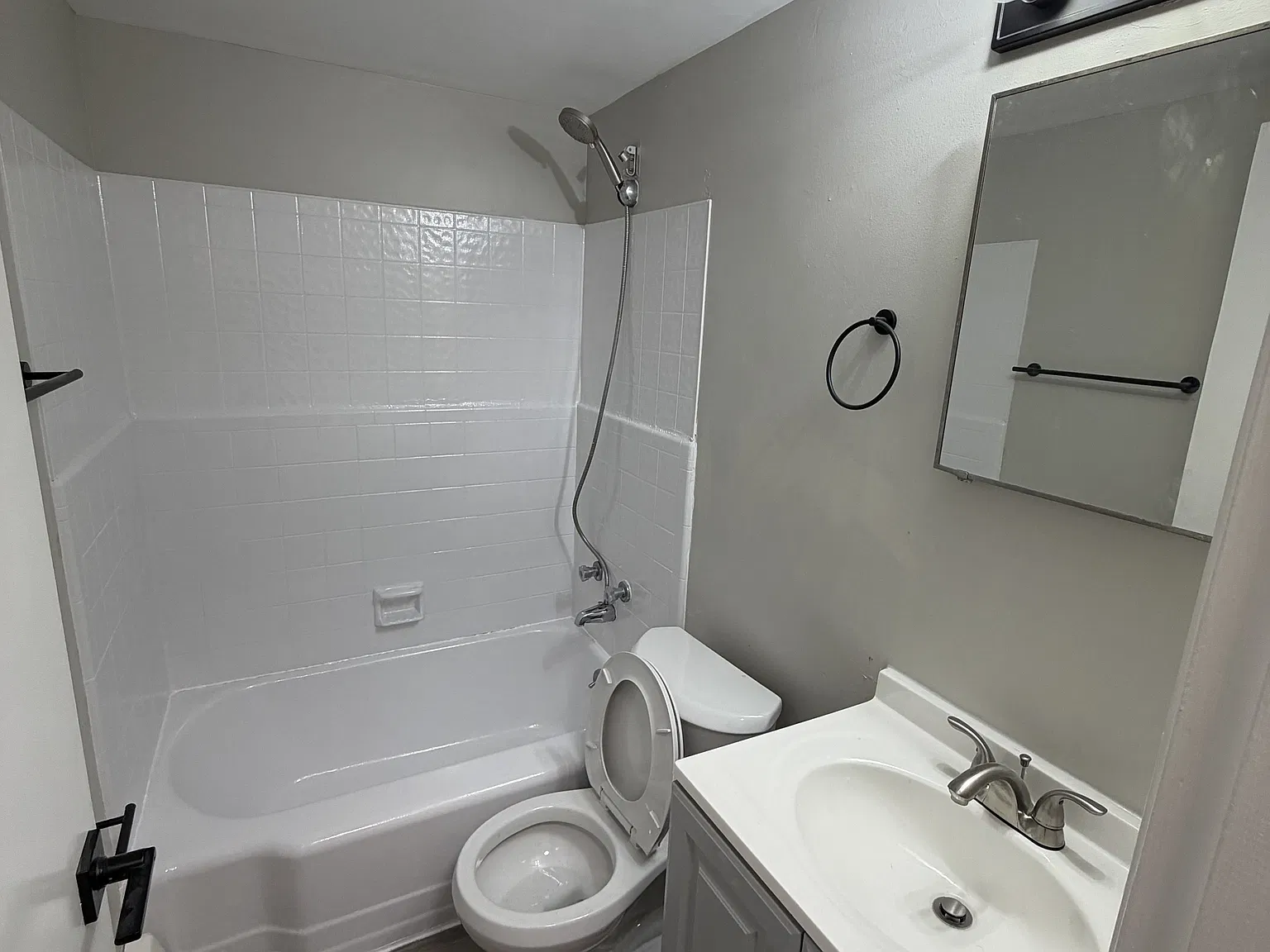 1546 Beacon Street — Photo 4