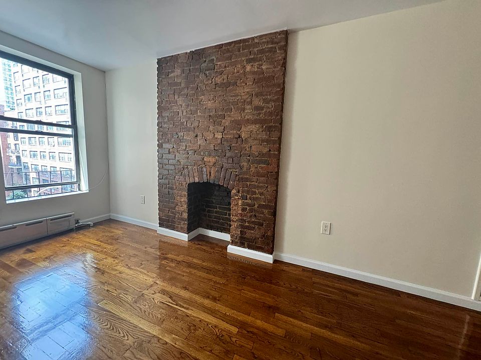 1st image of 1365 1st Ave APT 4B