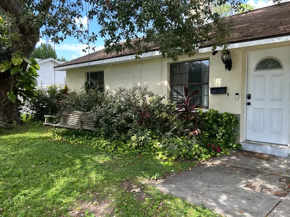4278 Tarpon Dr SE, Saint Petersburg, FL 33705