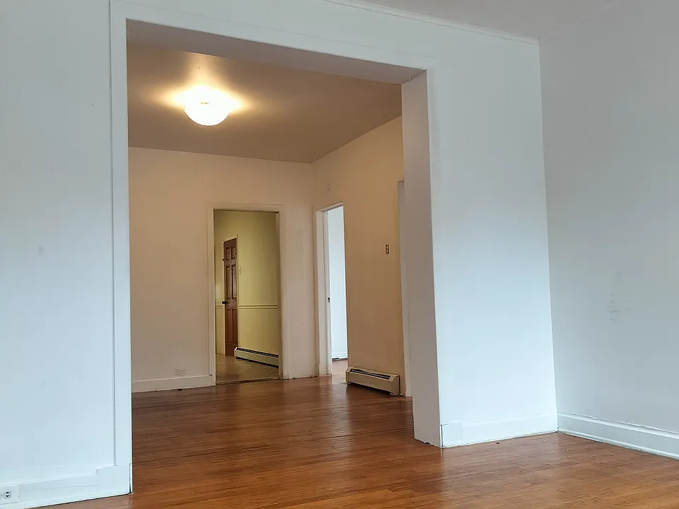73 Rensselaer Ave #2