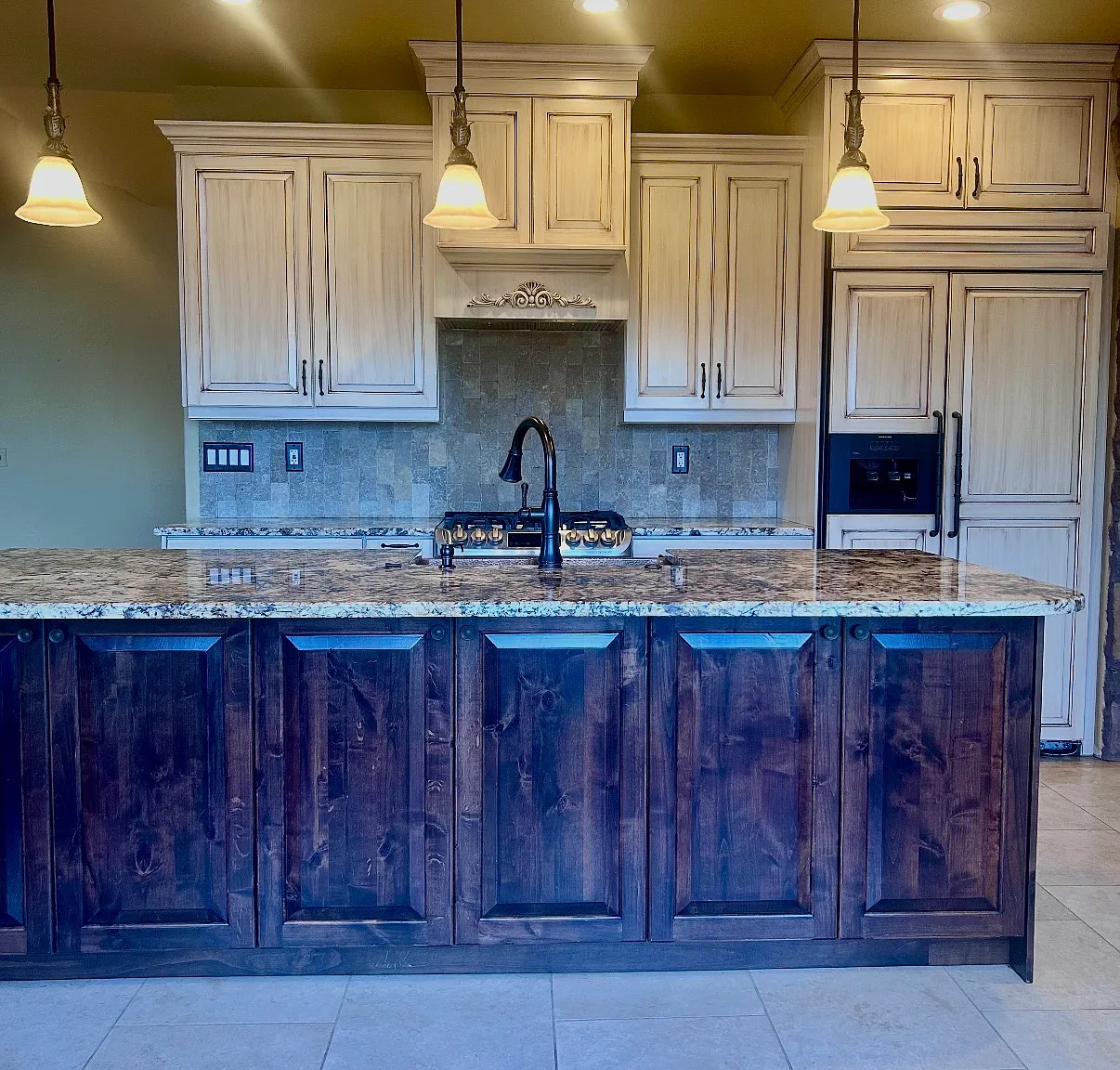 4 bed, 4088 sqft, $3,400 — Photo 4