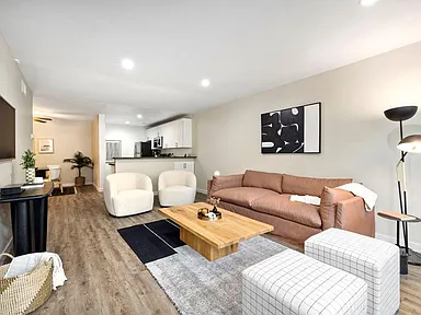 The Reserve at Warner Center Apartments