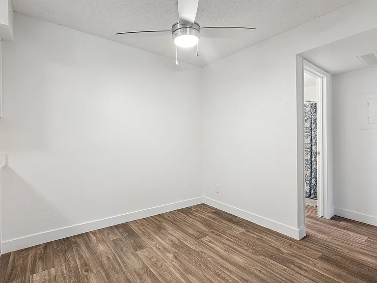Mesa Station Apartments — Photo 24
