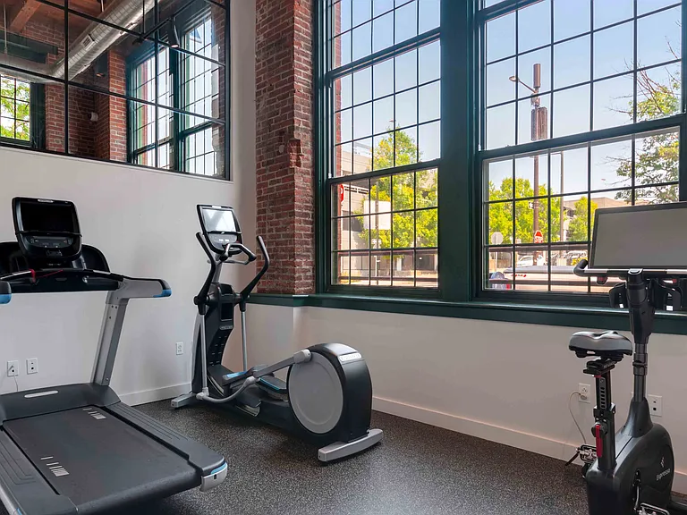 Logan Lofts — Photo 18