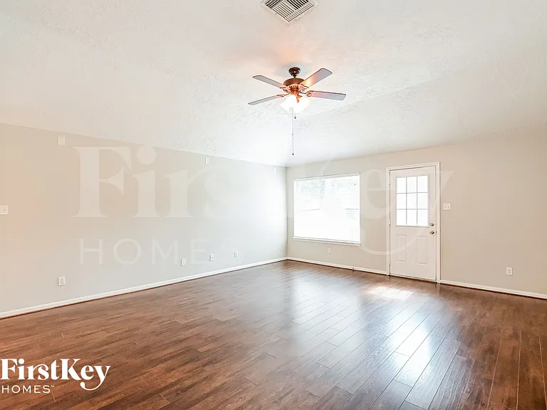 11931 Belle Ct — Photo 3