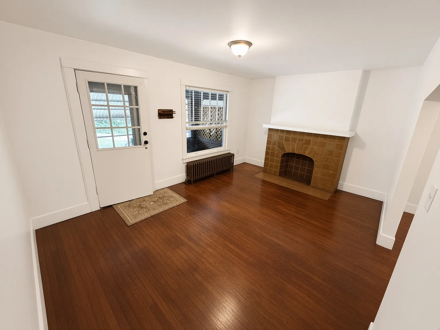 4 bed, 1.5 bath, 1800 sqft, $1,600 — Photo 4