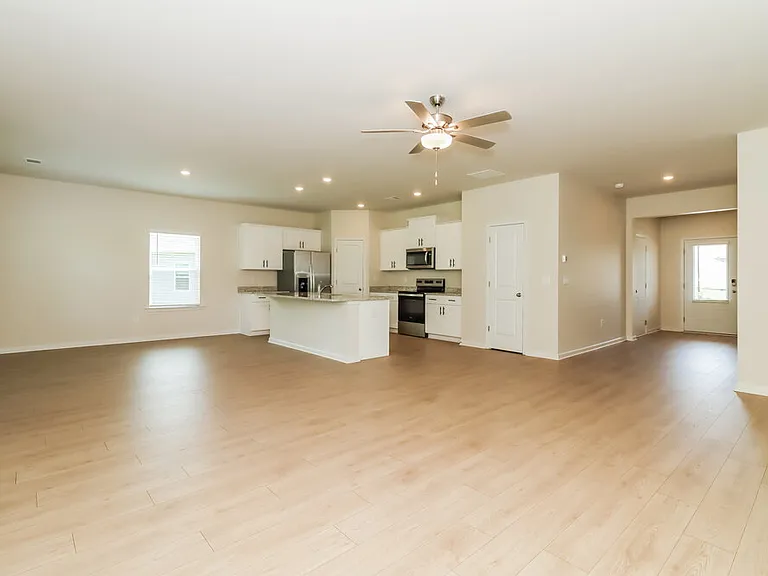 211 Katelyn Way — Photo 6