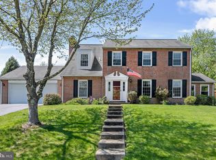 4095 Wimbledon Dr, Harrisburg, PA 17112