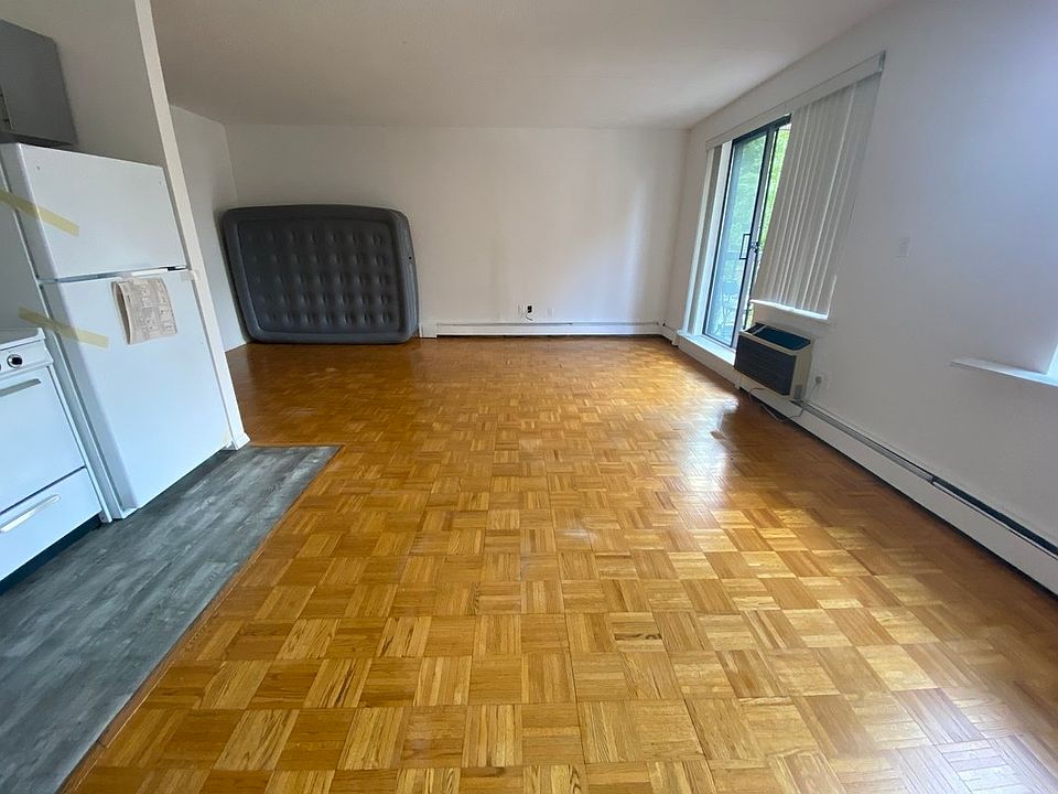 1st image of 140-74 34th Ave #22