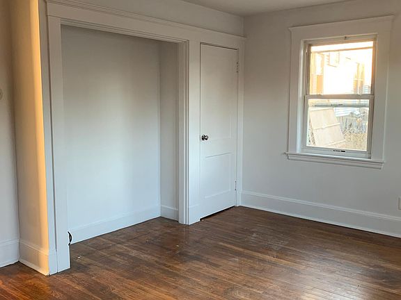 2nd image of 949 Hancock St APT 6