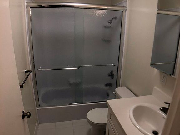 4th image of 101 Broderick St APT 402