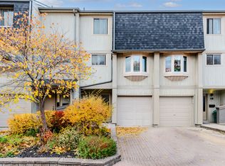 1060 Walden Cir #50, Mississauga, ON L5J 4J9