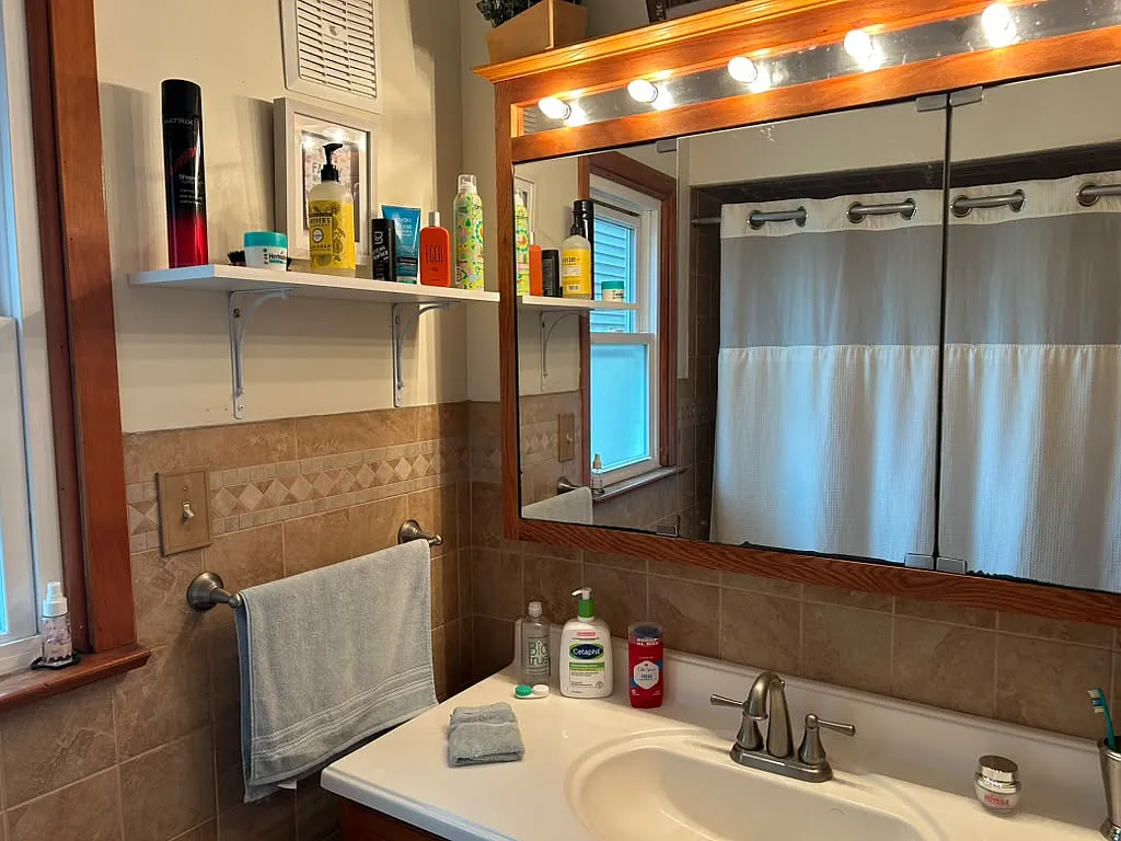 1 bed, 2166 sqft, $1,200 — Photo 3