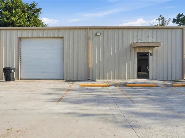 2412 Maplewood Dr, Sulphur, LA