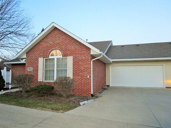 2nd image of 901 Briarcrest Ln