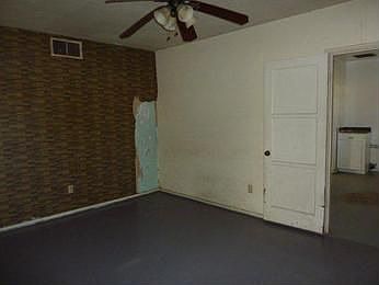 2nd image of 3001 N 18th Ave