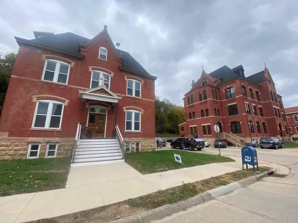 2901 Central Ave, Dubuque, IA 52001