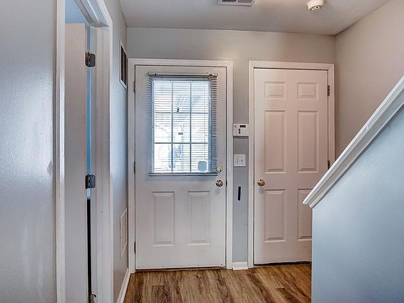 3rd image of 4659 Shalers Dr