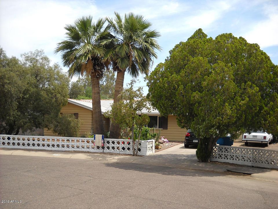 2nd image of 2236 E Delgado St