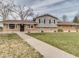 1020 Westlake Woods Dr, Springfield, MI 49037