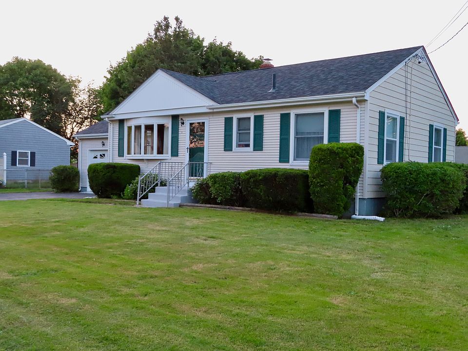15 Philips Ave, Middletown