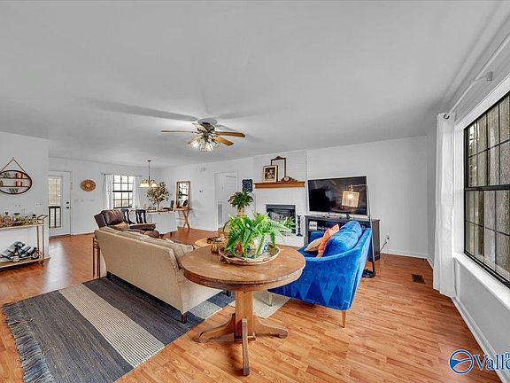 4th image of 3233 Creek Path Rd