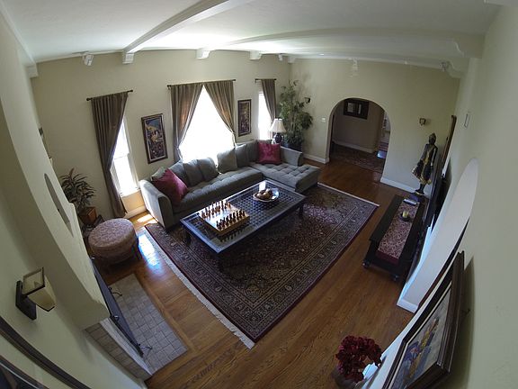 2nd image of 8467 Oakwood Ave