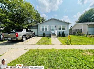 929 E 7th St, Grand Island, NE 68801