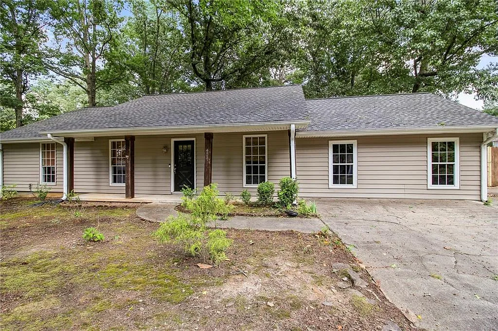 3 bed, 2.0 bath, 1472 sqft, $2,700 — Photo 2