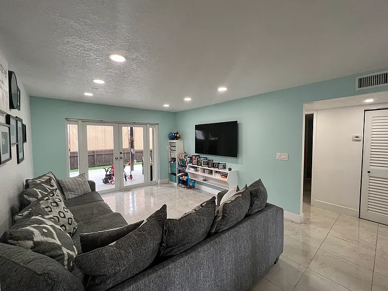 6638 SW 112th Pl — Photo 23