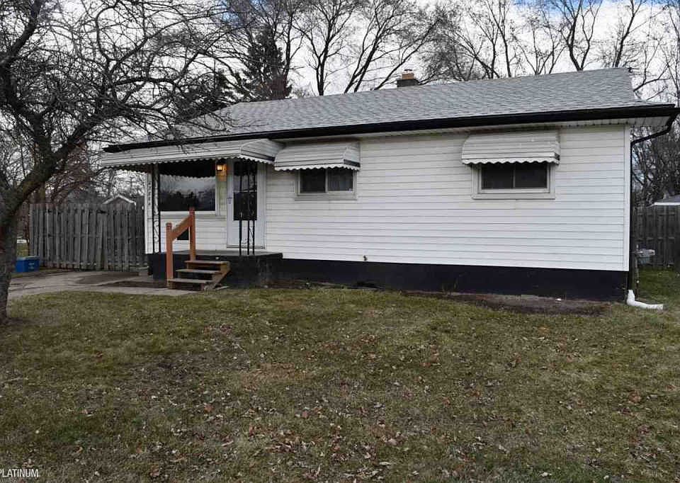 1st image of 23884 Blackett Ave