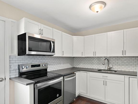4th image of 7 Millstone Dr