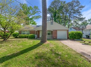 614 Essex Park Dr, Hampton, VA 23669