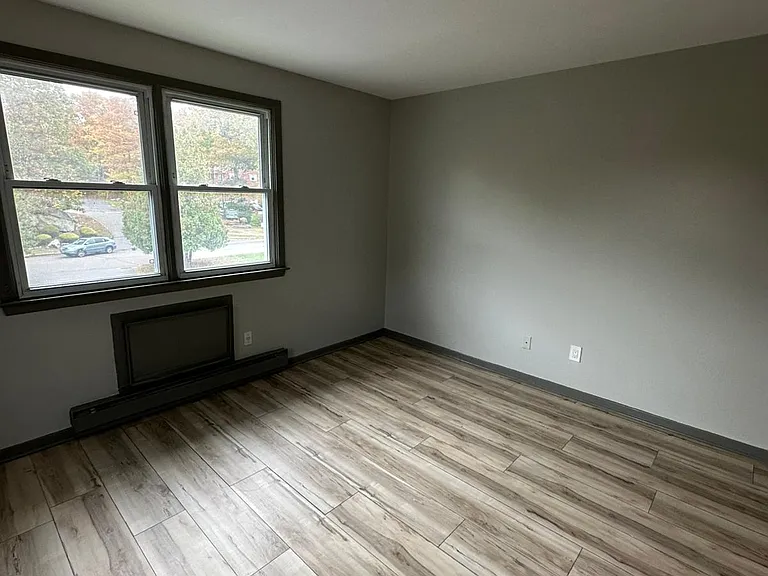 40 Briarwood Ln #16F — Photo 8