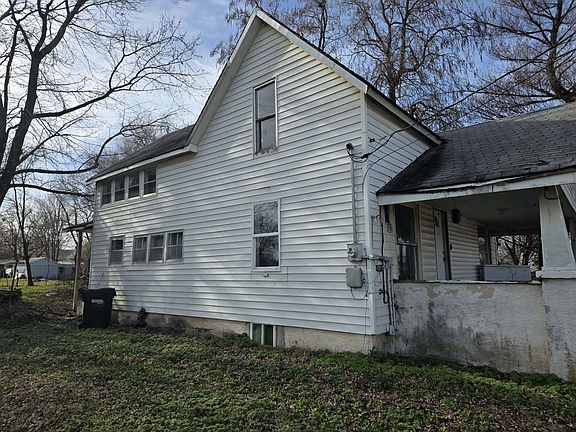 5th image of 316 E Hurlbut Street