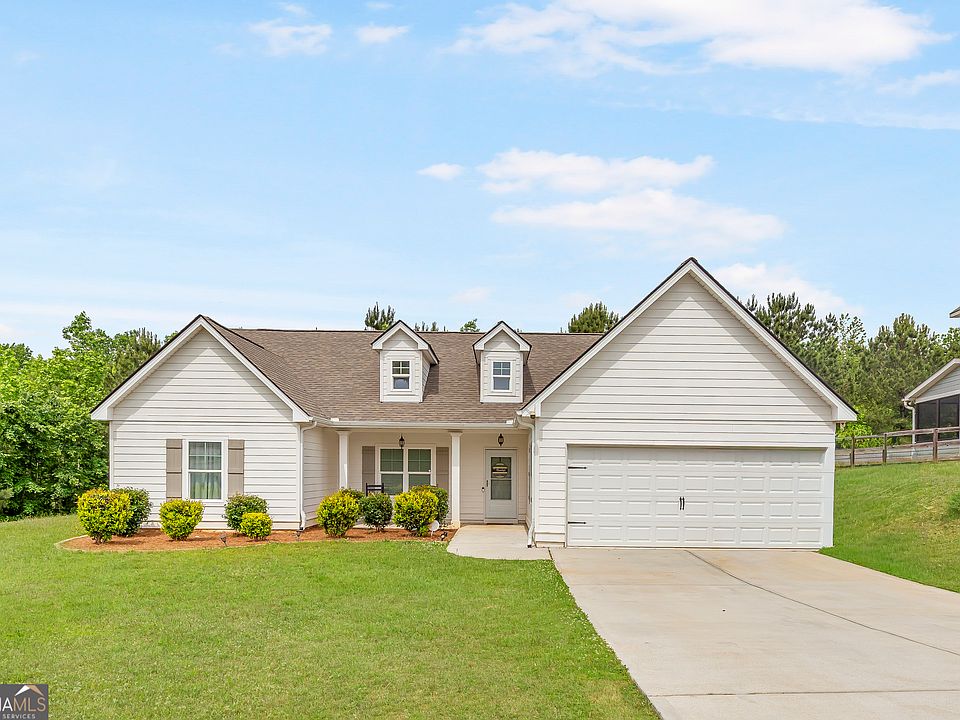 1st image of 370 Springwater Way