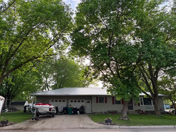 1100 Alan Ave, Marshall, MN 56258