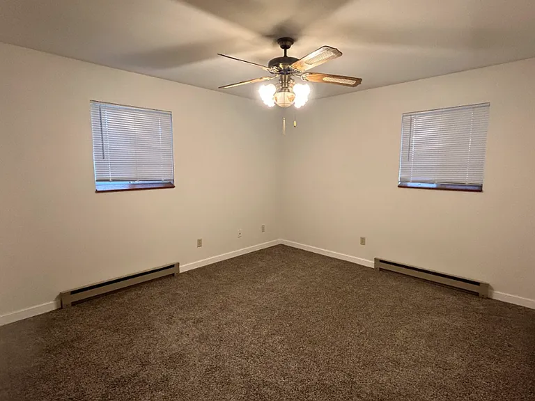 944 E Elm Dr — Photo 1