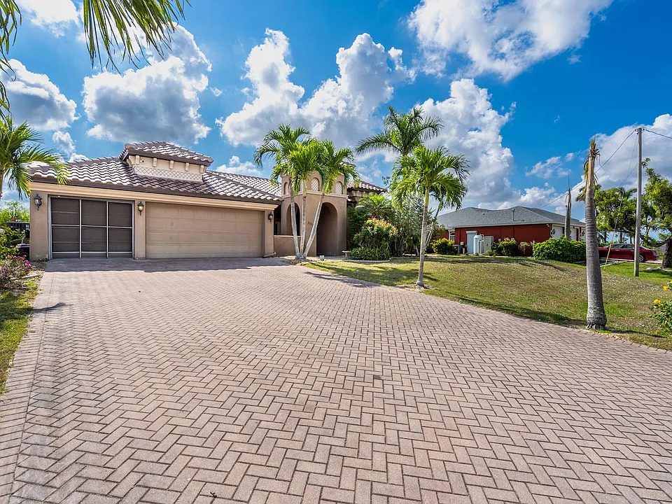 2325 NW 26th Pl
