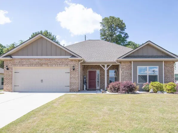605 Skyview Dr, Commerce, GA 30529