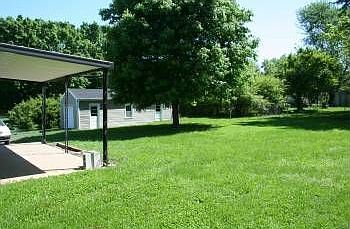 2nd image of 118 W Meadow Dr
