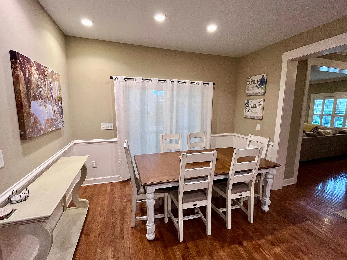 Charleston Charm Meets Modern Comfort in West Ashley — Photo 4