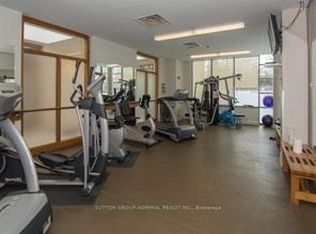 3830 Bathurst St, Toronto, ON M3H6C5