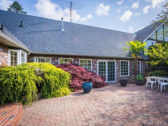 4th image of 3806 Sunset Beach Dr NW